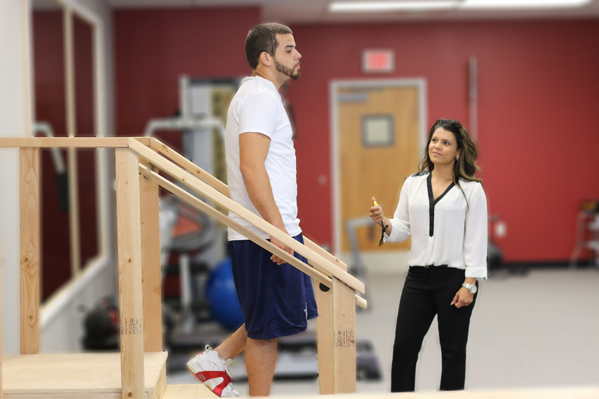 Patient getting work conditioning therapy